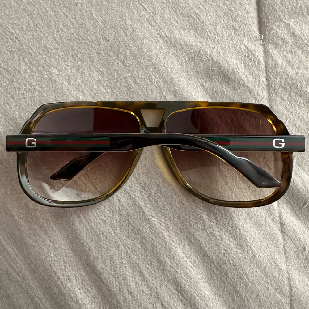 Gucci Brown Tortoise Sunglasses - Picture 7 of 7